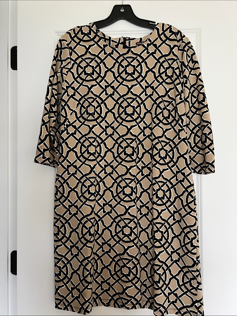 J McLaughlin Catalina Cloth Beige and Black Geometric 3/4 Sleeve Dress